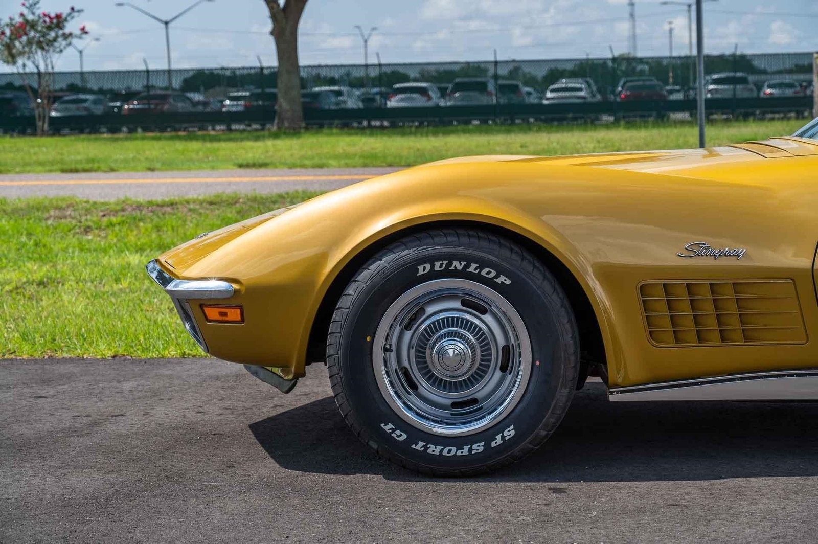 Chevrolet-Corvette-1972-2-Door-25