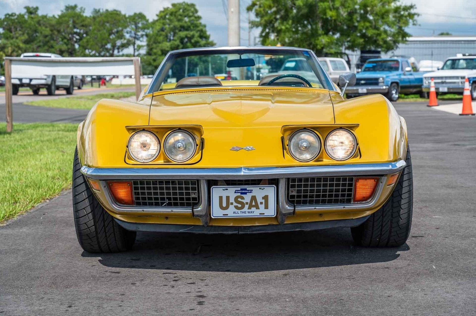 Chevrolet-Corvette-1972-2-Door-32