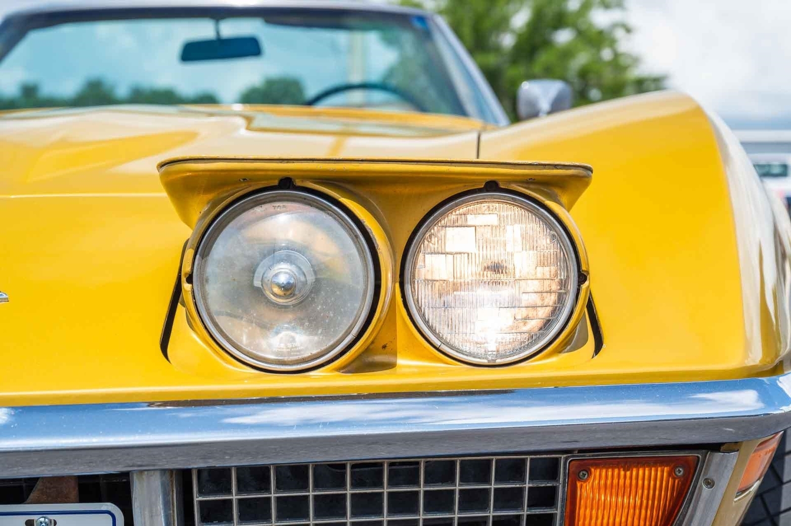 Chevrolet-Corvette-1972-2-Door-33