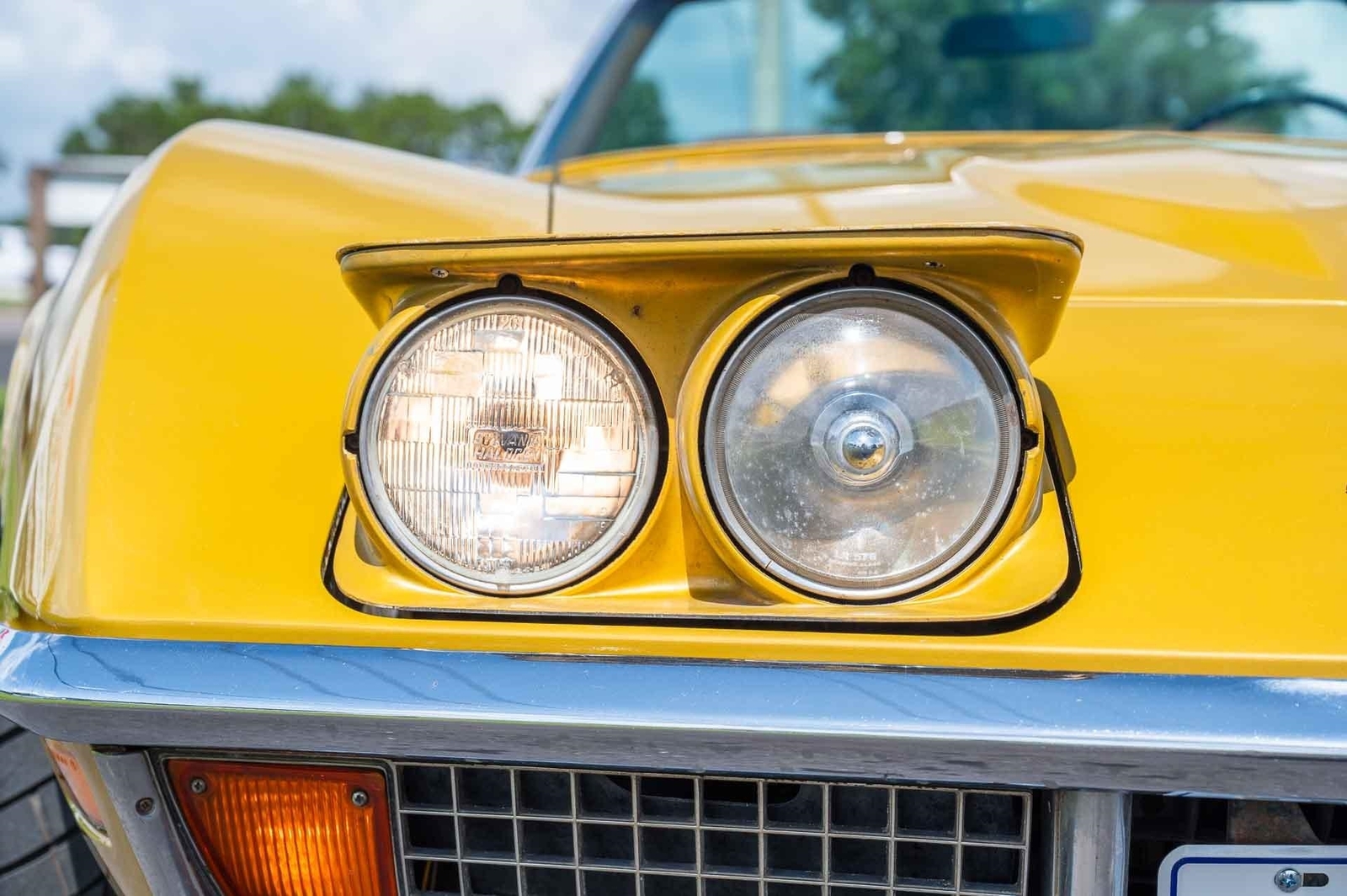 Chevrolet-Corvette-1972-2-Door-34