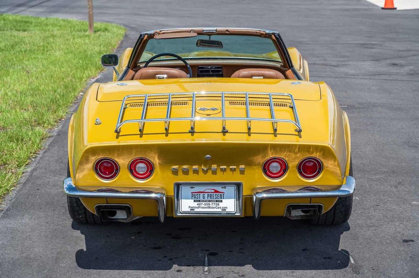 Chevrolet-Corvette-1972-2-Door-4