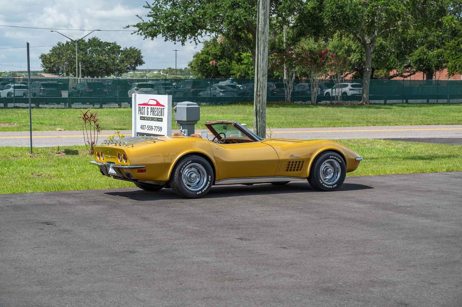 Chevrolet-Corvette-1972-2-Door-5