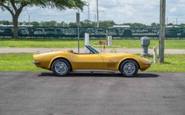 Chevrolet-Corvette-1972-2-Door-6