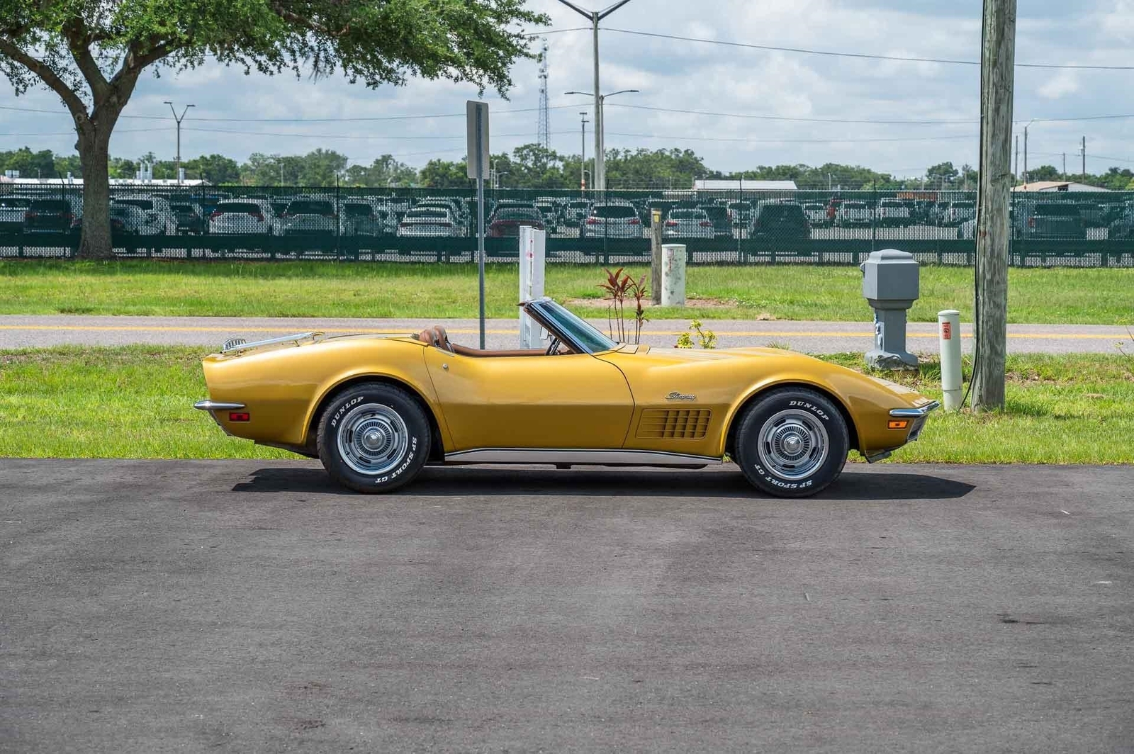 Chevrolet-Corvette-1972-2-Door-6