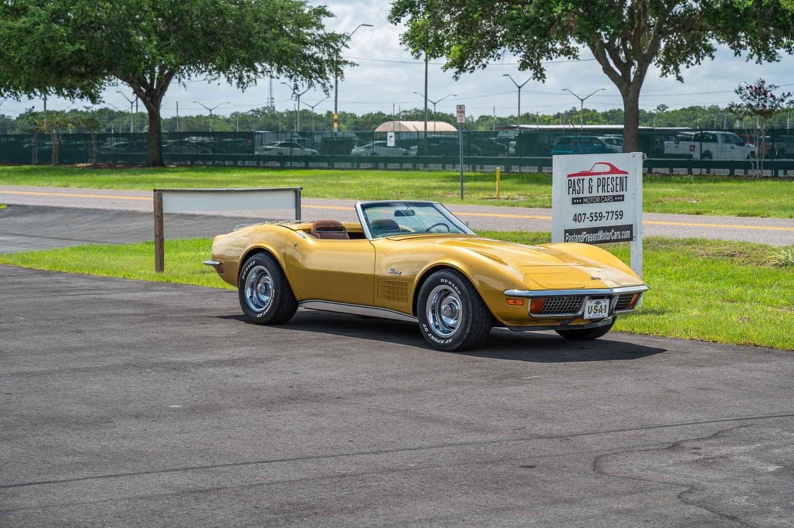 Chevrolet-Corvette-1972-2-Door-8