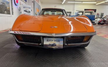 Chevrolet-Corvette-1972-2-door-6