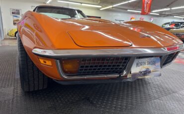 Chevrolet-Corvette-1972-2-door-7