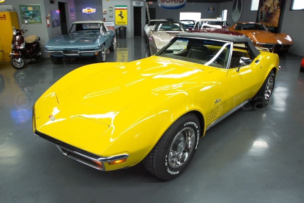 Chevrolet-Corvette-1972-Convertible-1