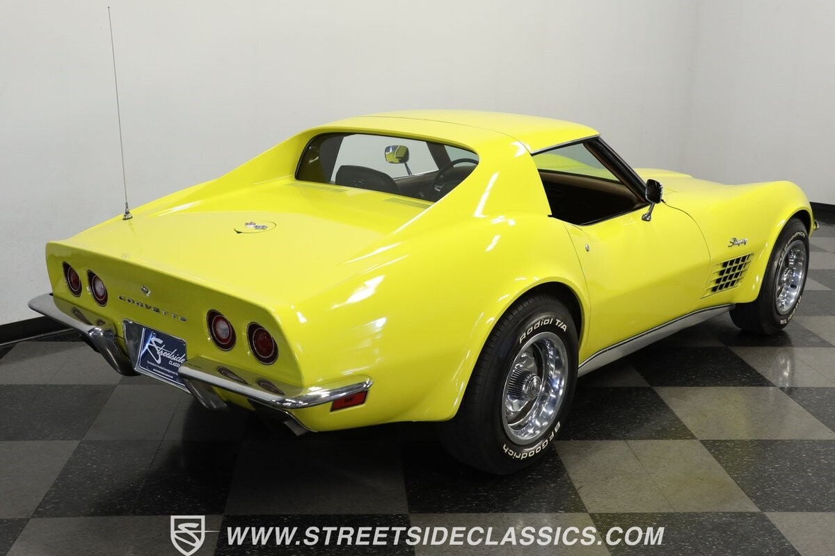 Chevrolet-Corvette-1972-Coupe-10