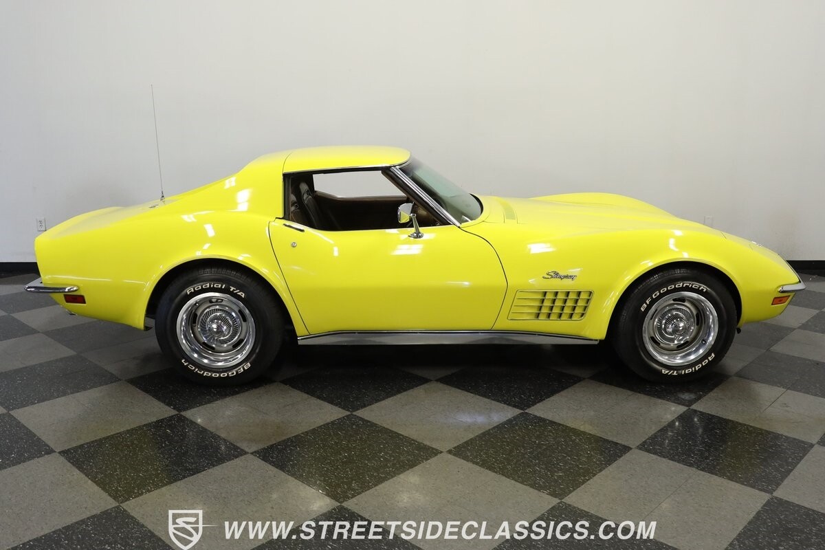 Chevrolet-Corvette-1972-Coupe-12