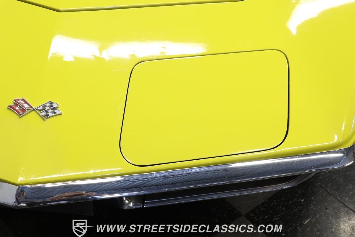 Chevrolet-Corvette-1972-Coupe-19