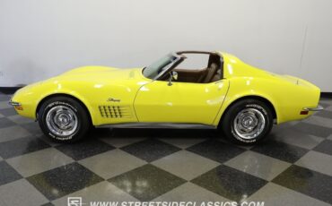 Chevrolet-Corvette-1972-Coupe-2