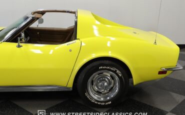 Chevrolet-Corvette-1972-Coupe-23