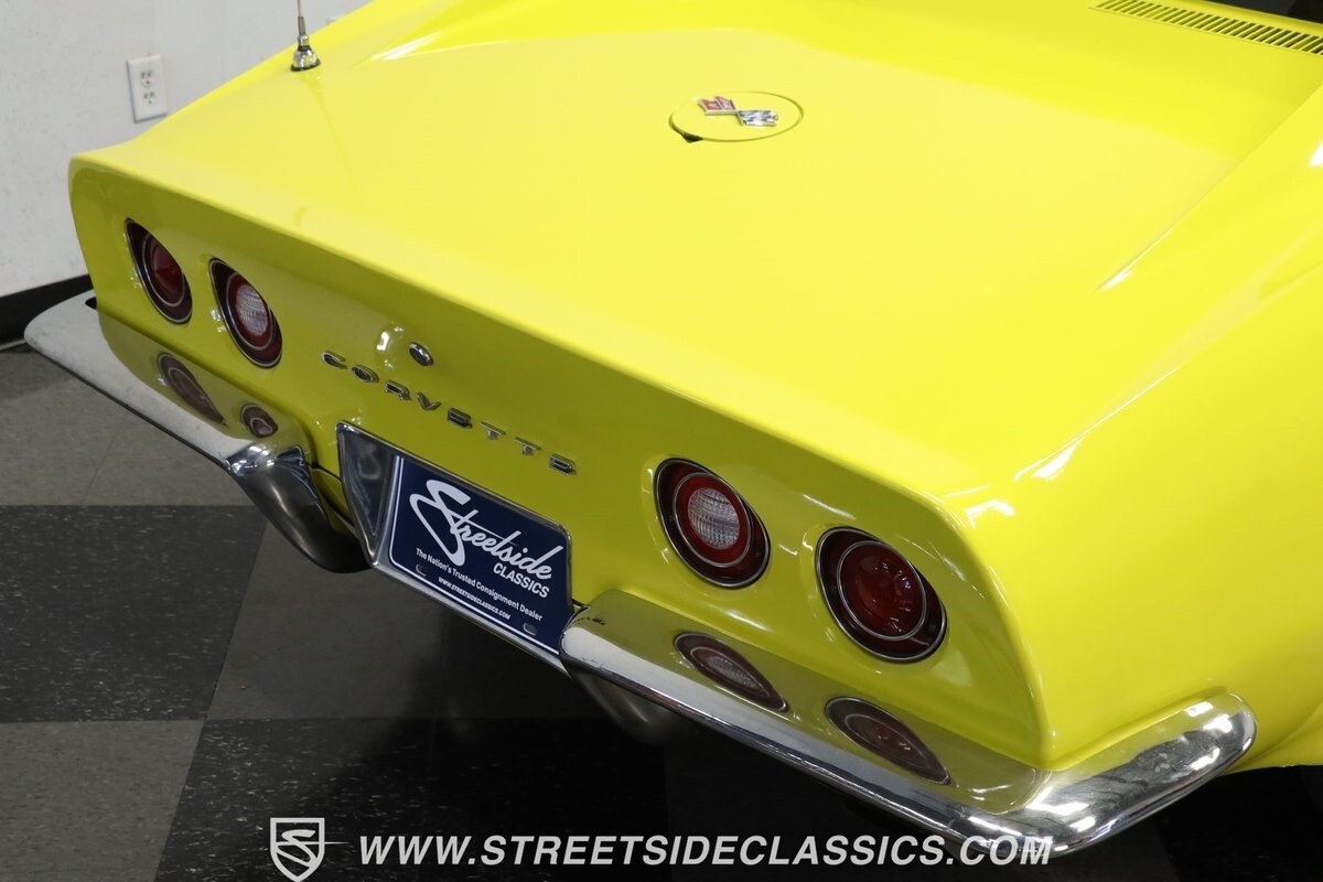 Chevrolet-Corvette-1972-Coupe-24