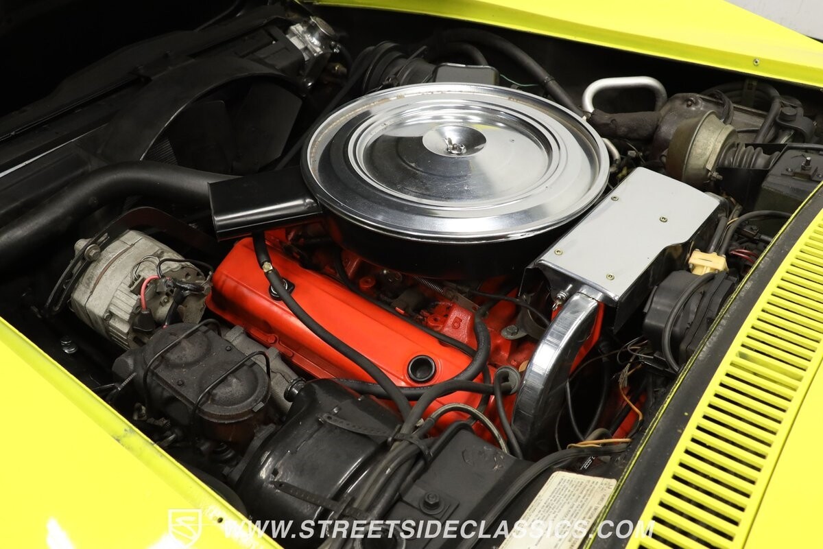 Chevrolet-Corvette-1972-Coupe-30