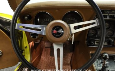 Chevrolet-Corvette-1972-Coupe-35