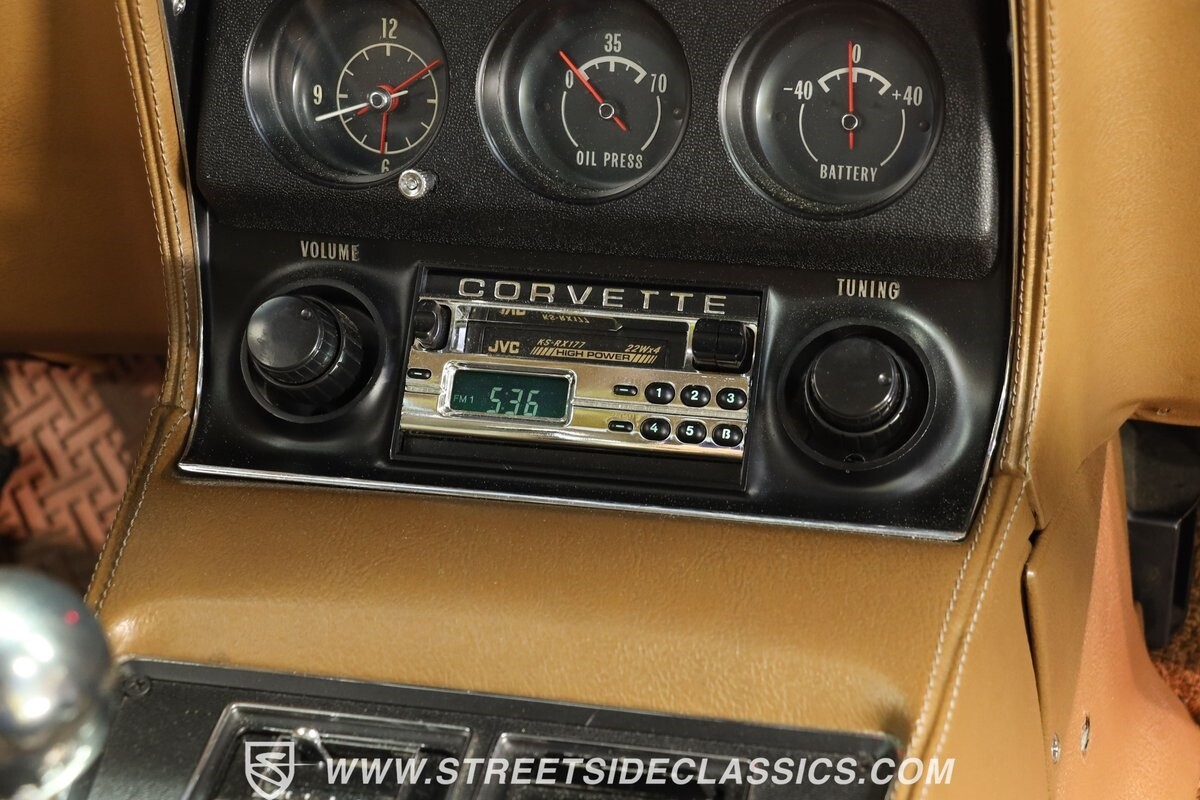 Chevrolet-Corvette-1972-Coupe-38