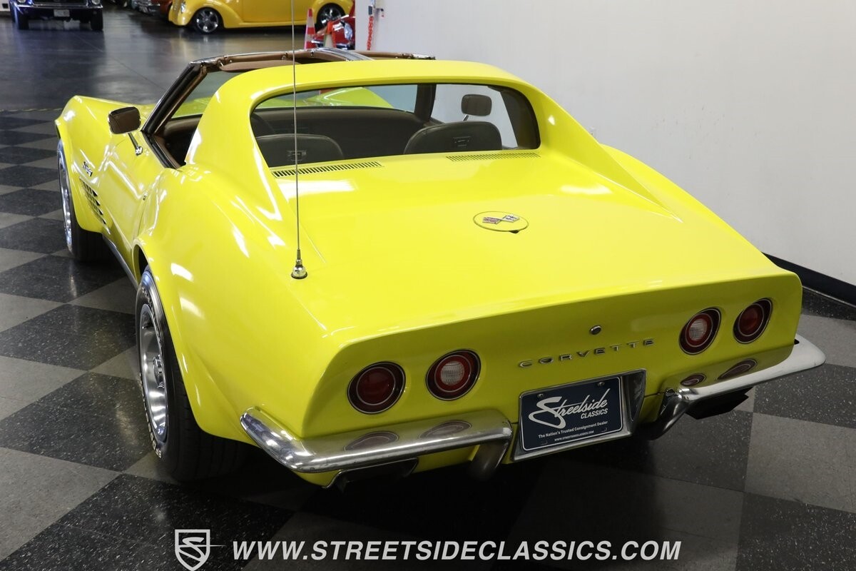 Chevrolet-Corvette-1972-Coupe-7