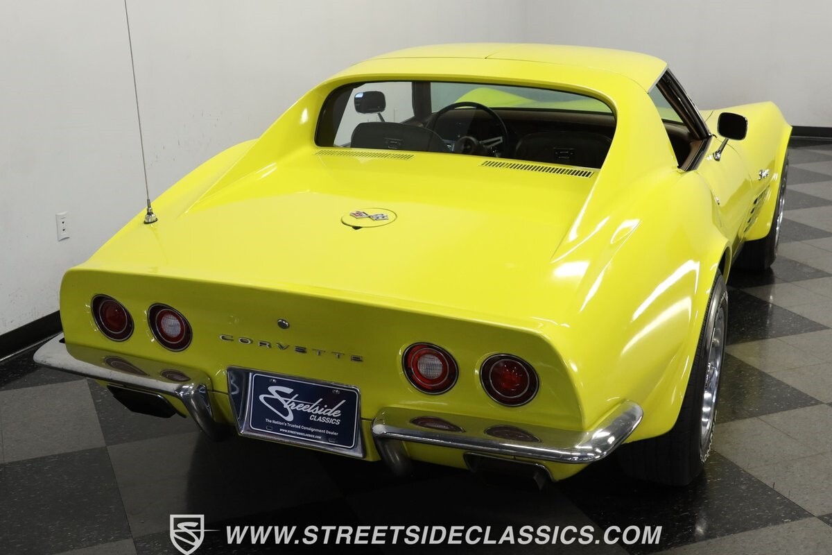 Chevrolet-Corvette-1972-Coupe-9