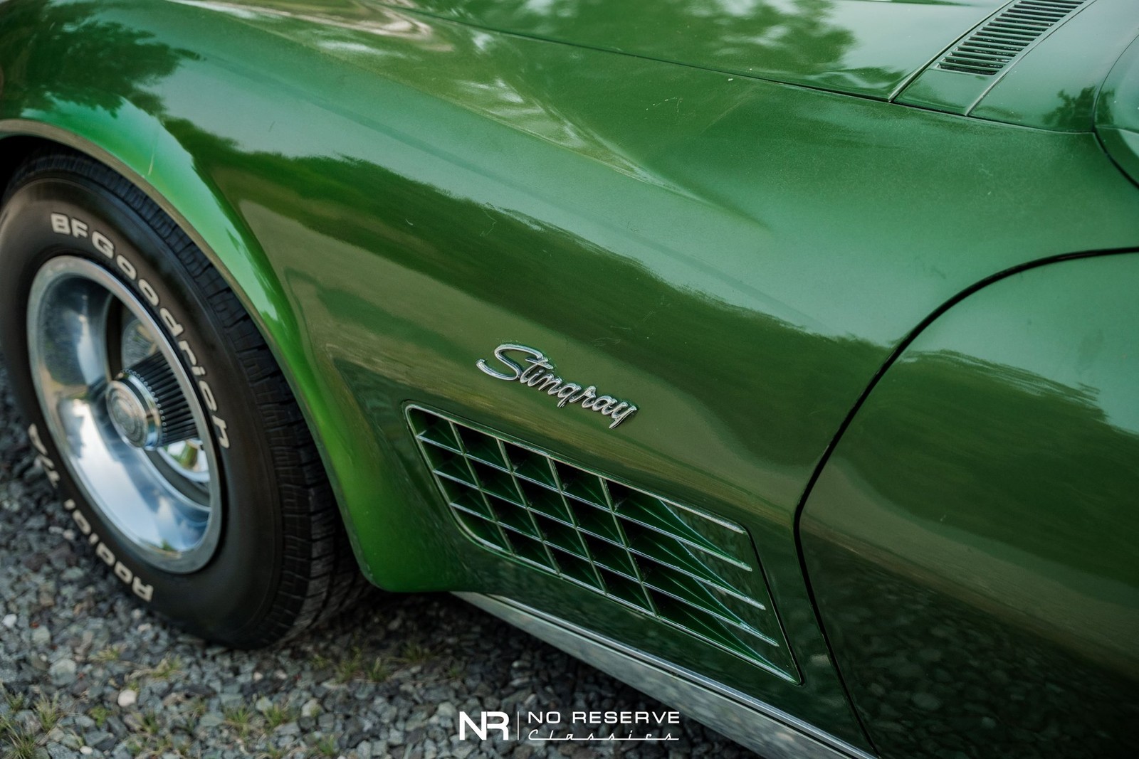 Chevrolet-Corvette-1972-Other-17