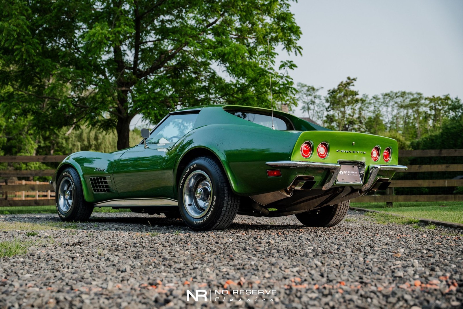 Chevrolet-Corvette-1972-Other-22