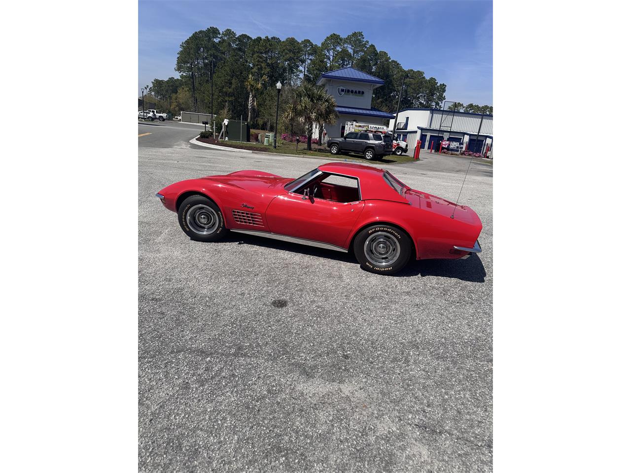 Chevrolet-Corvette-1972-Red-Red-22