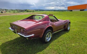 Chevrolet-Corvette-1973-Burgundy-Saddle-18