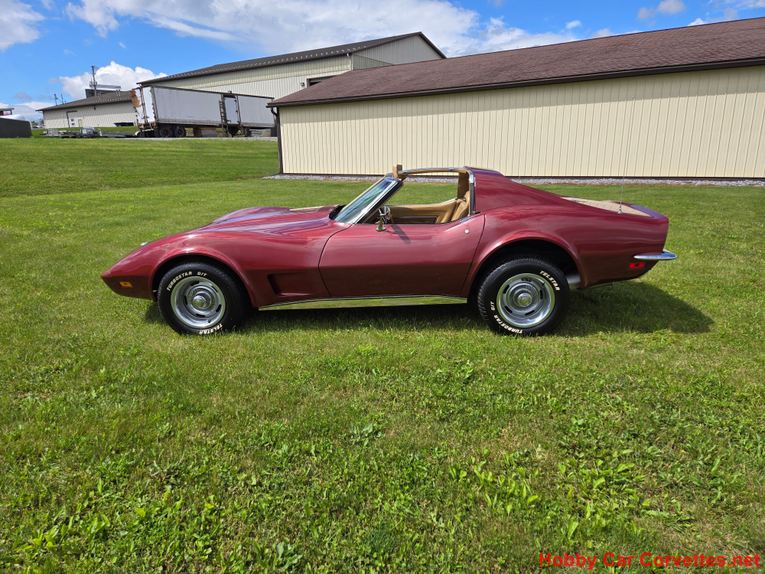 Chevrolet-Corvette-1973-Burgundy-Saddle-21