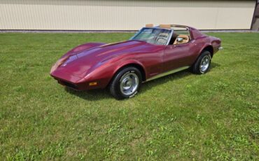 Chevrolet-Corvette-1973-Burgundy-Saddle-22