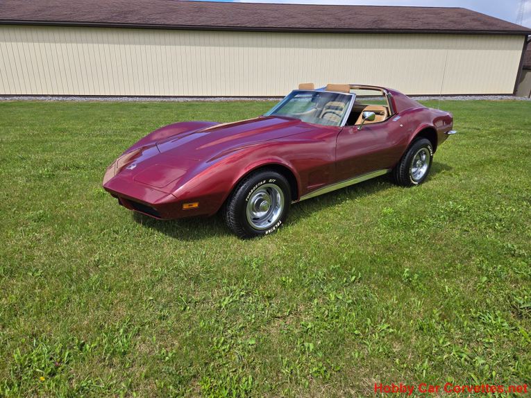 Chevrolet-Corvette-1973-Burgundy-Saddle-22