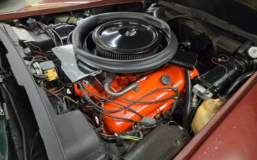 Chevrolet-Corvette-1973-Burgundy-Saddle-24