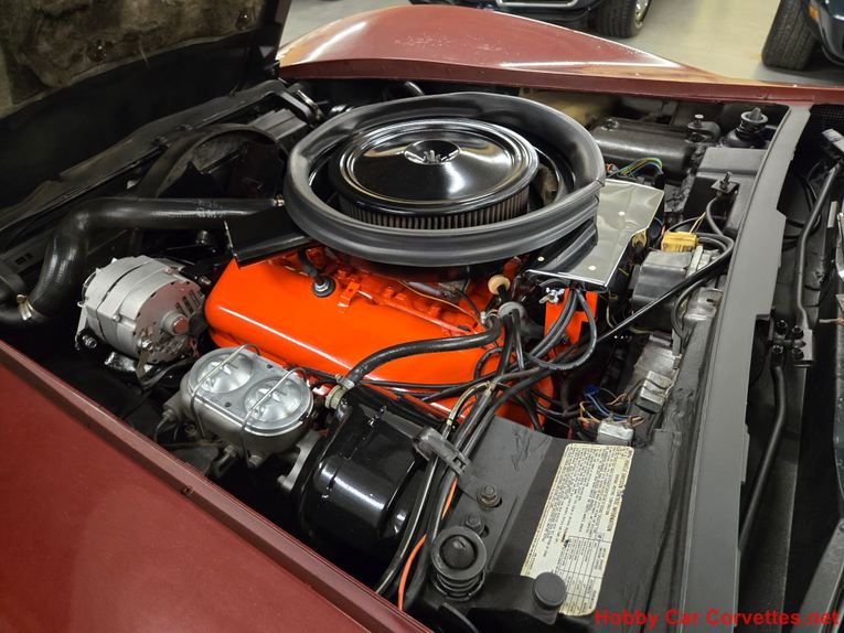 Chevrolet-Corvette-1973-Burgundy-Saddle-30