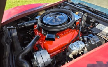 Chevrolet-Corvette-1973-Burgundy-Saddle-5