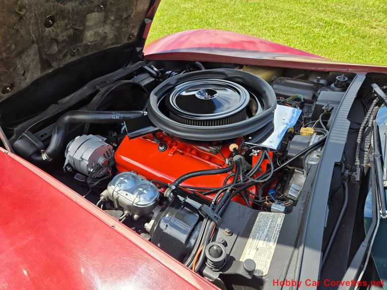 Chevrolet-Corvette-1973-Burgundy-Saddle-8