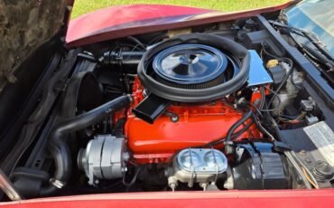 Chevrolet-Corvette-1973-Burgundy-Saddle-9