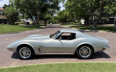 Chevrolet-Corvette-1973-Coupe-1