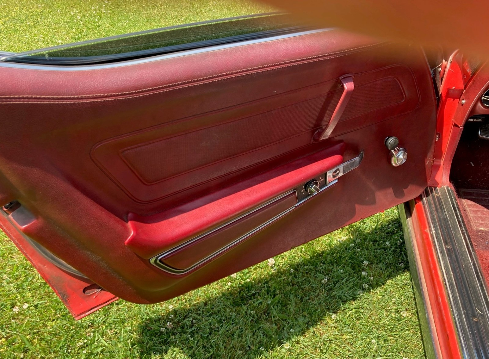 Chevrolet-Corvette-1973-Coupe-11