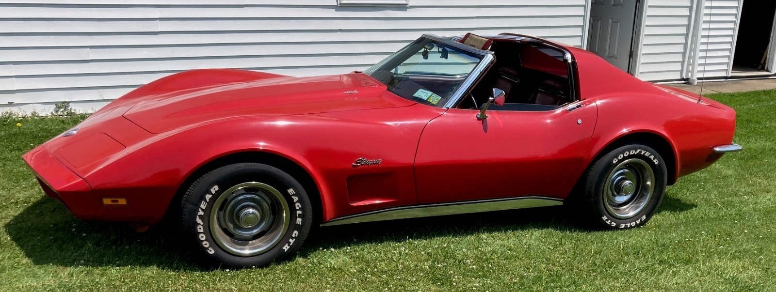 Chevrolet-Corvette-1973-Coupe-2
