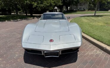 Chevrolet-Corvette-1973-Coupe-3