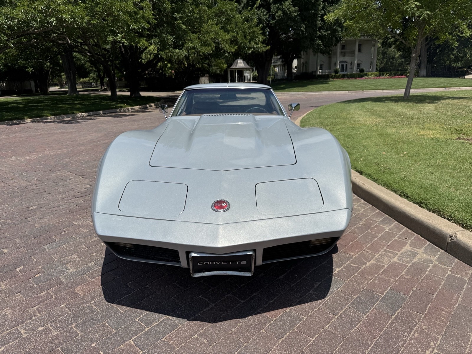 Chevrolet-Corvette-1973-Coupe-3