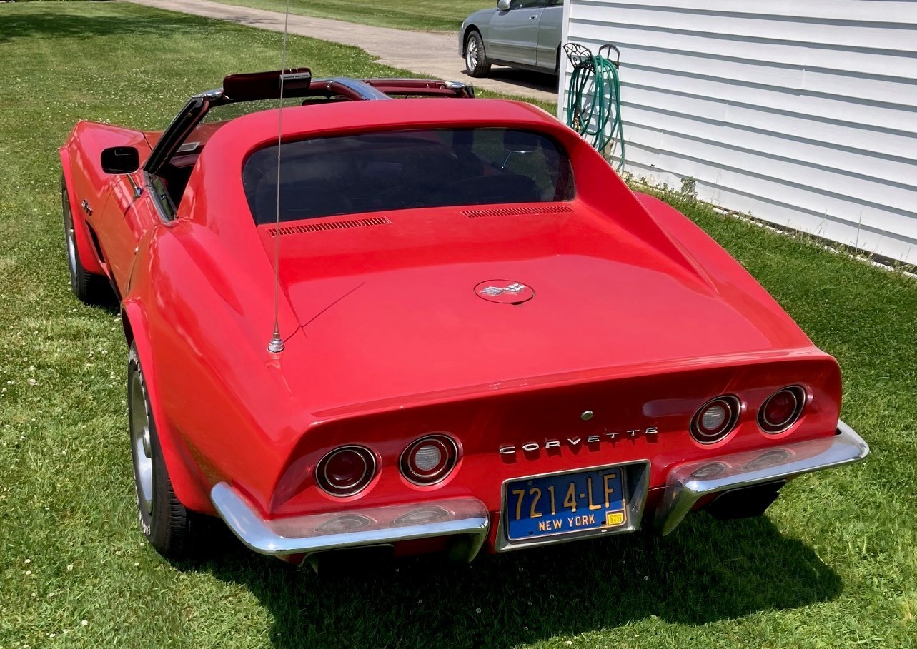 Chevrolet-Corvette-1973-Coupe-3