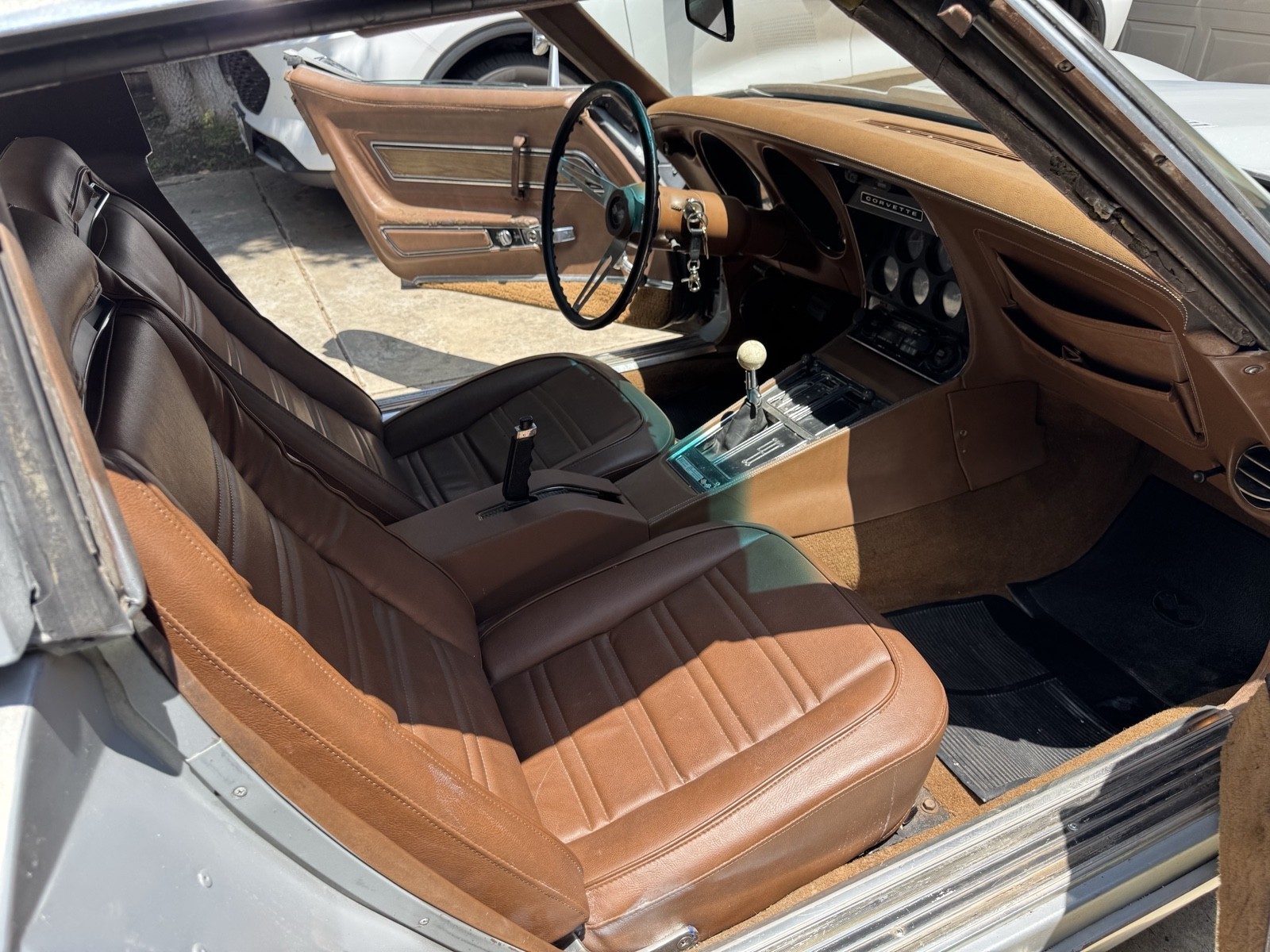 Chevrolet-Corvette-1973-Coupe-8