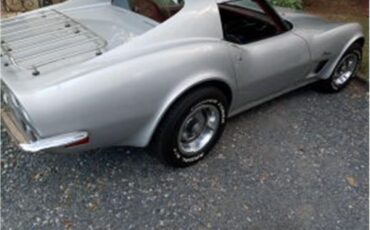 Chevrolet-Corvette-1973-Gray-Red-1