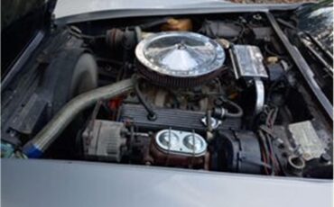 Chevrolet-Corvette-1973-Gray-Red-7
