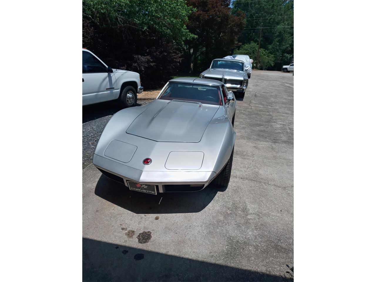 Chevrolet-Corvette-1973-Gray-Red-9