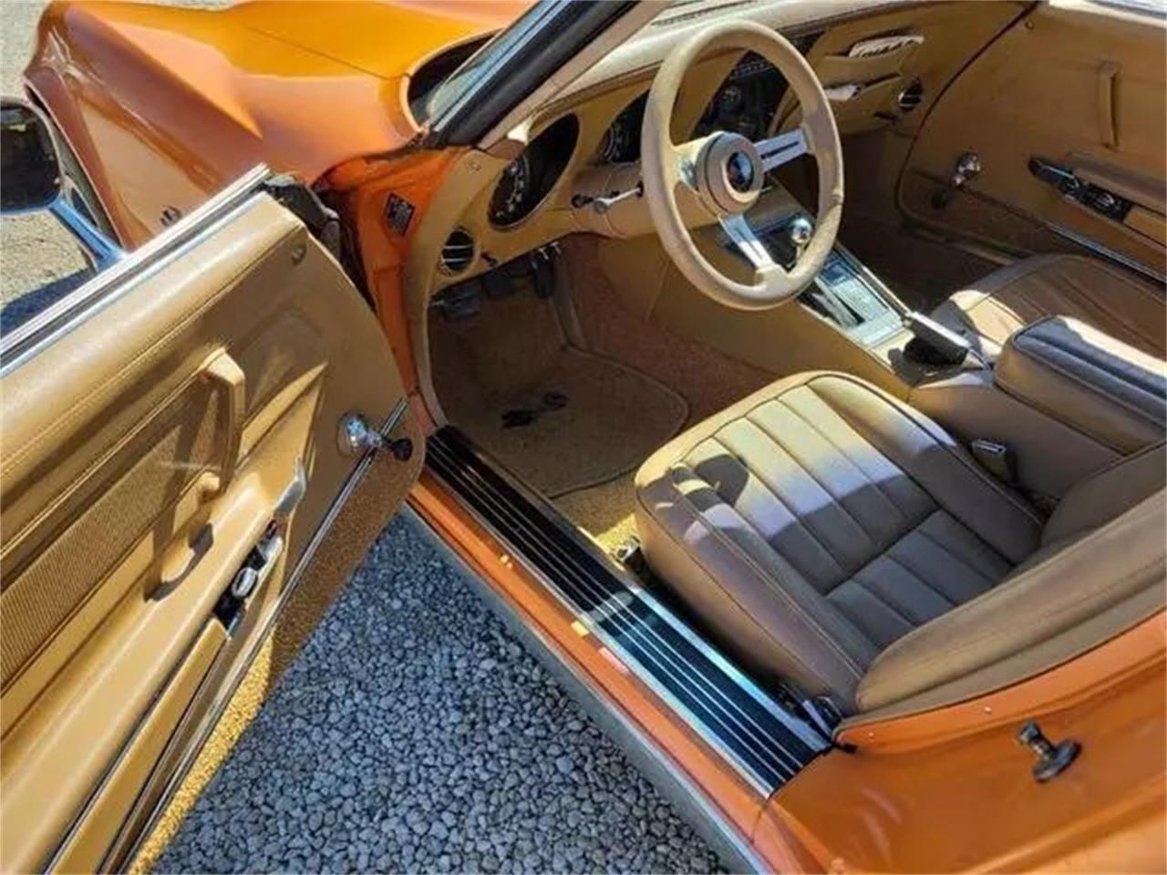Chevrolet-Corvette-1973-Orange-Tan-8