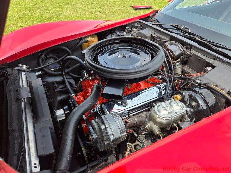 Chevrolet-Corvette-1973-Red-BlACK-3