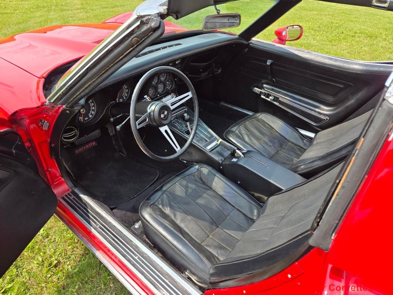 Chevrolet-Corvette-1973-Red-BlACK-7