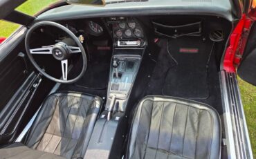 Chevrolet-Corvette-1973-Red-BlACK-9