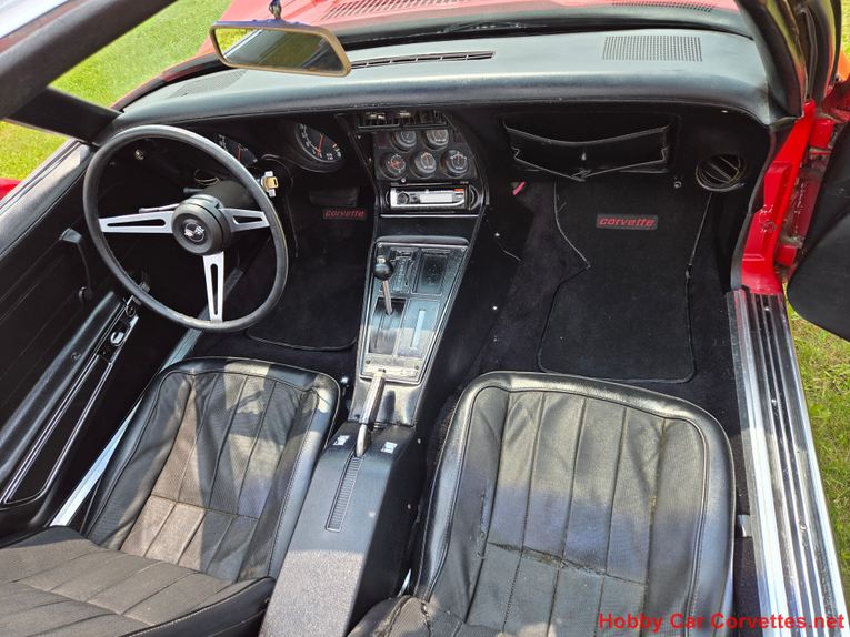 Chevrolet-Corvette-1973-Red-BlACK-9